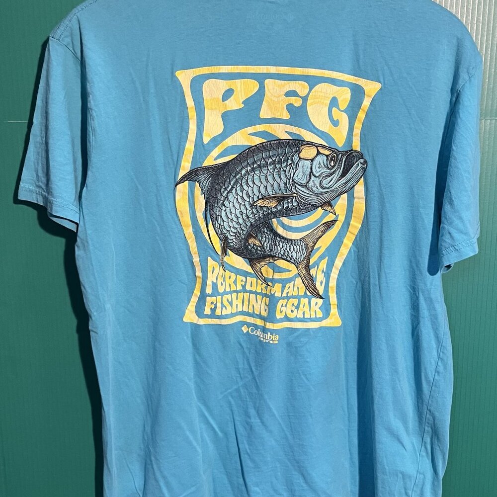 Columbia PFG T-Shirt – Light Blue – Size L – Performance Fishing Gear – Clean